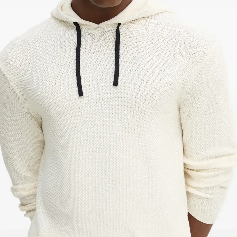 Джемпер с капюшоном и длинными рукавами