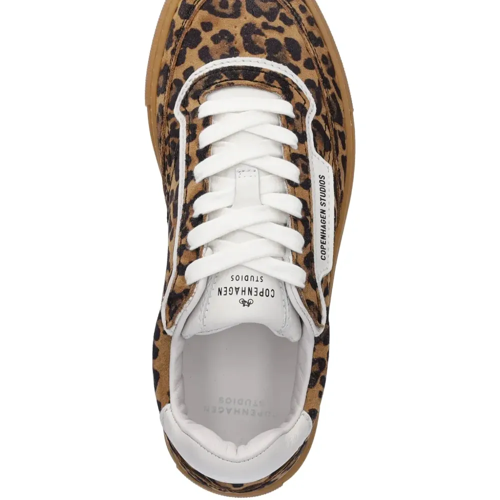 Кроссовки с леопардовым принтом