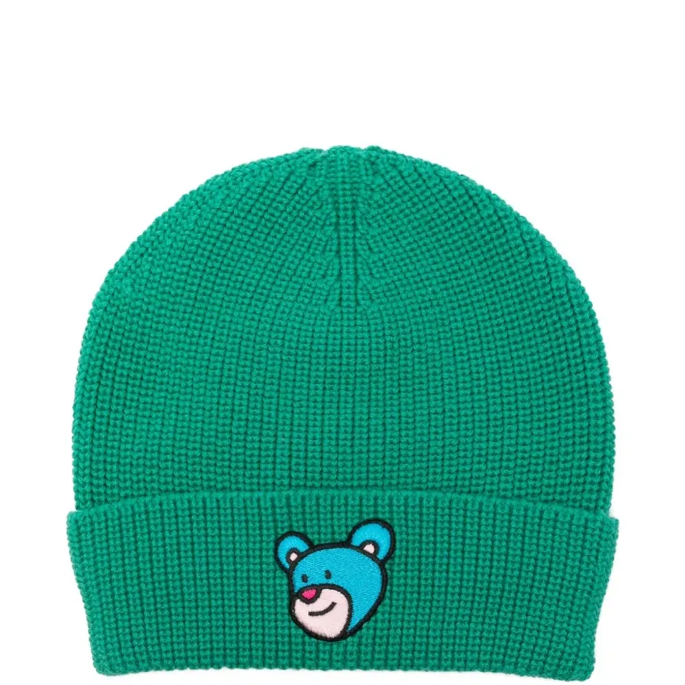 Шапка бини в рубчик с вышивкой