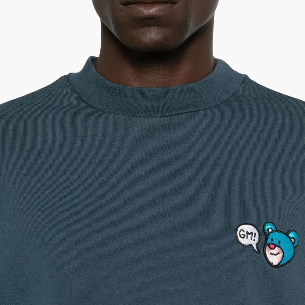 Толстовка с вышивкой