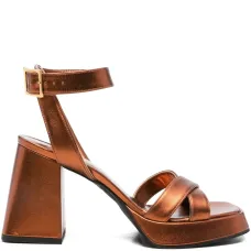 Босоножки с перекрестными ремешками