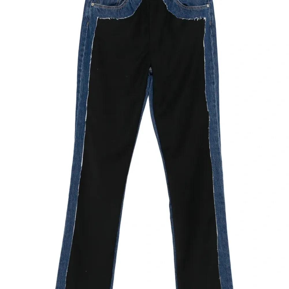 Прямые джинсы со вставками