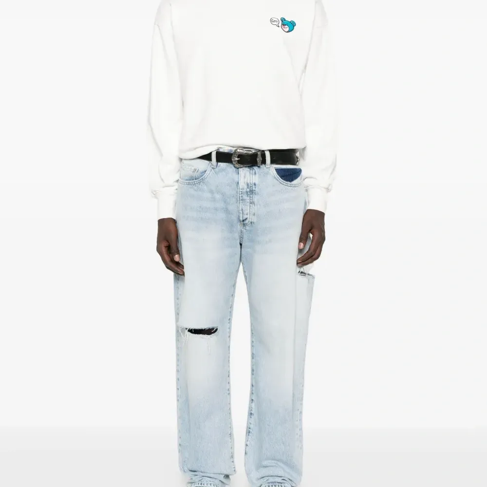 Толстовка с вышивкой