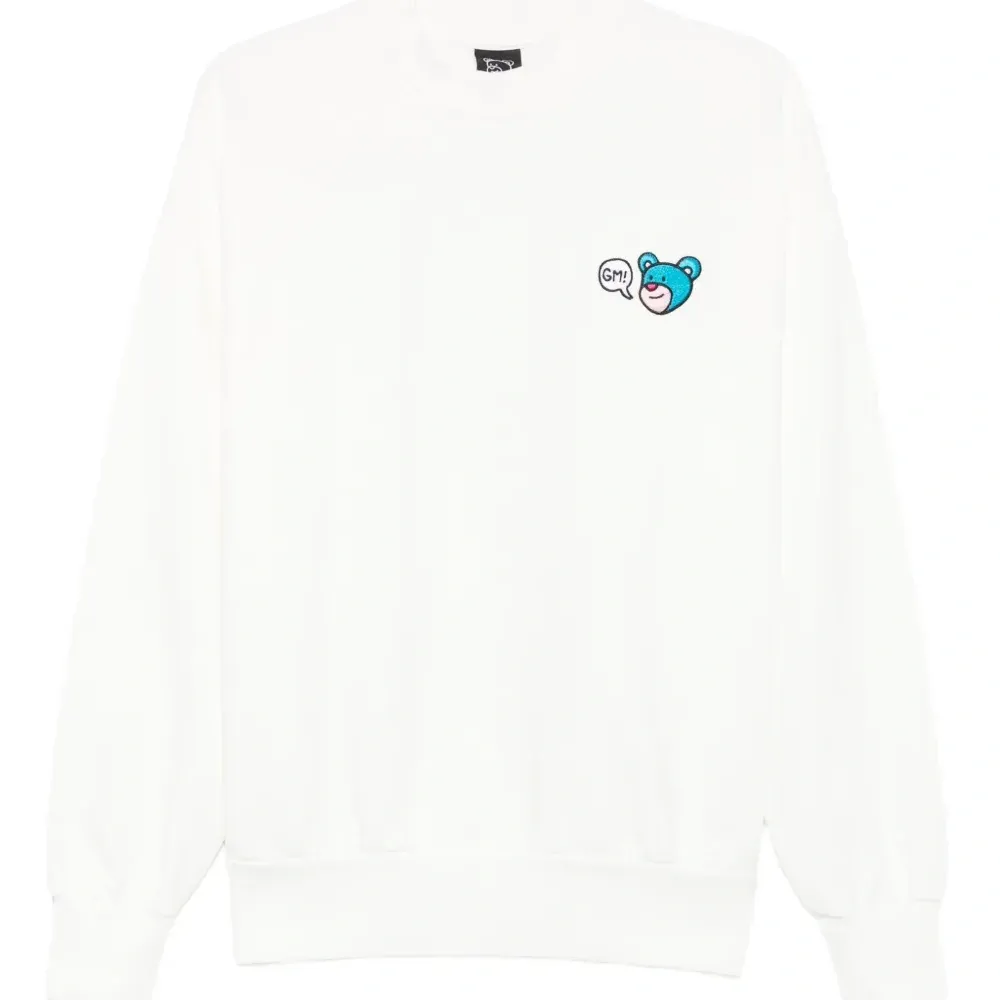 Толстовка с вышивкой