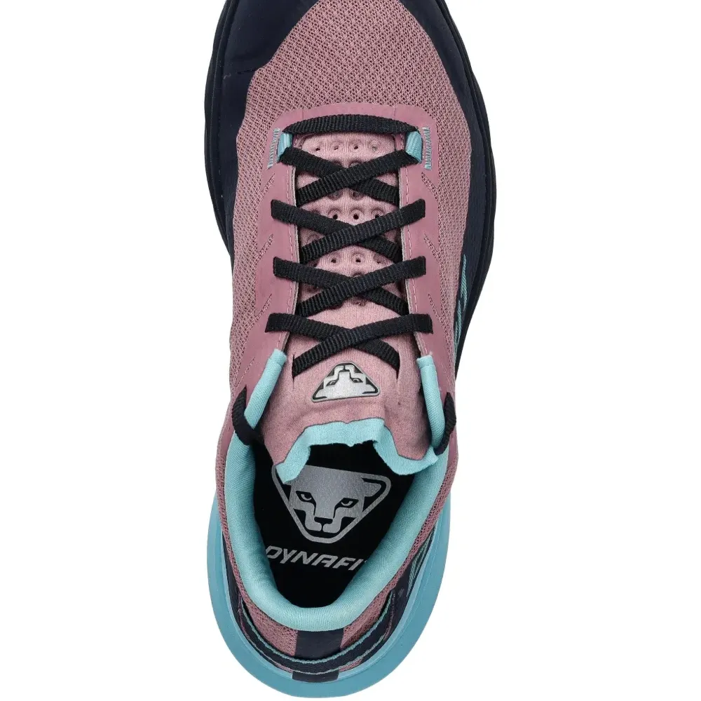 Кроссовки с ультра-логотипом