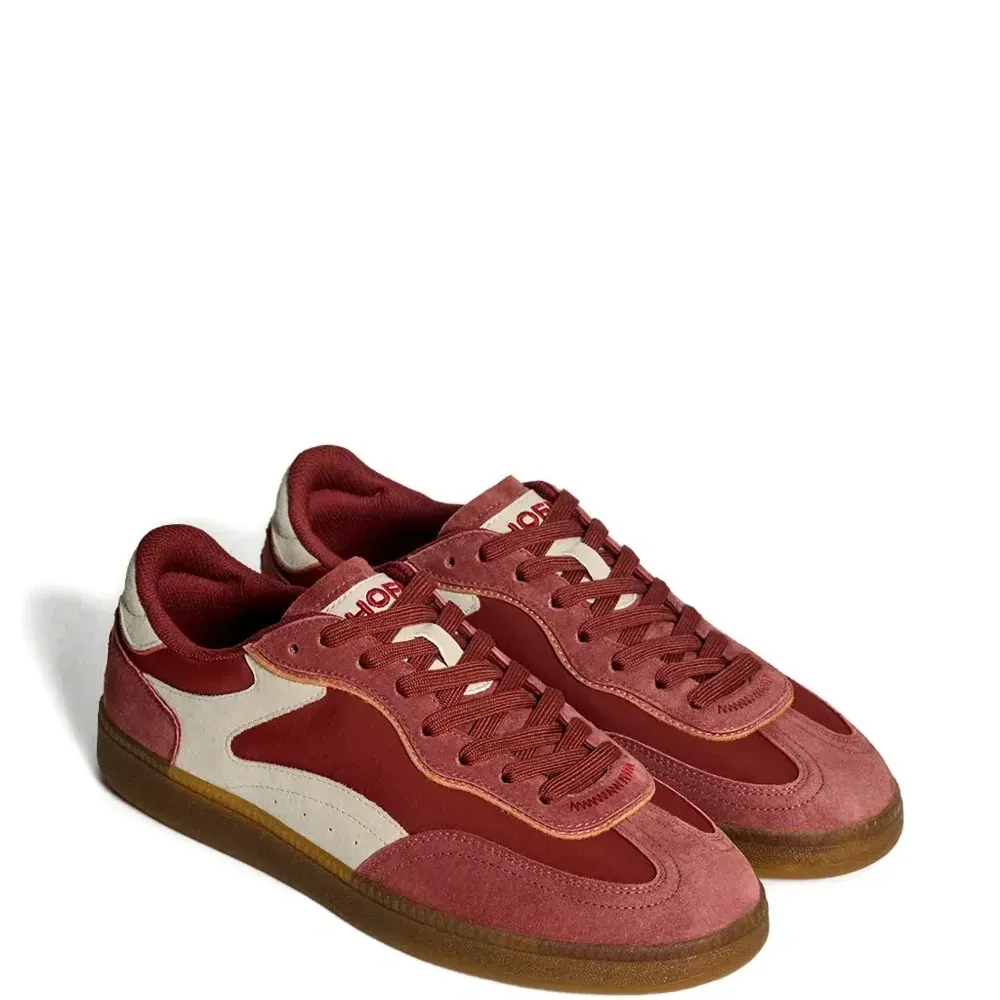 Кроссовки с вставками