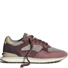 Кроссовки с панелями и шнуровкой