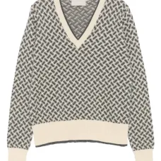 Кашемировый свитер с V-образным вырезом