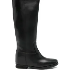 Кожаные сапоги с V-образной отделкой Кожаные сапоги с V-образной отделкой