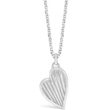 Ожерелье с подвеской в виде сердца