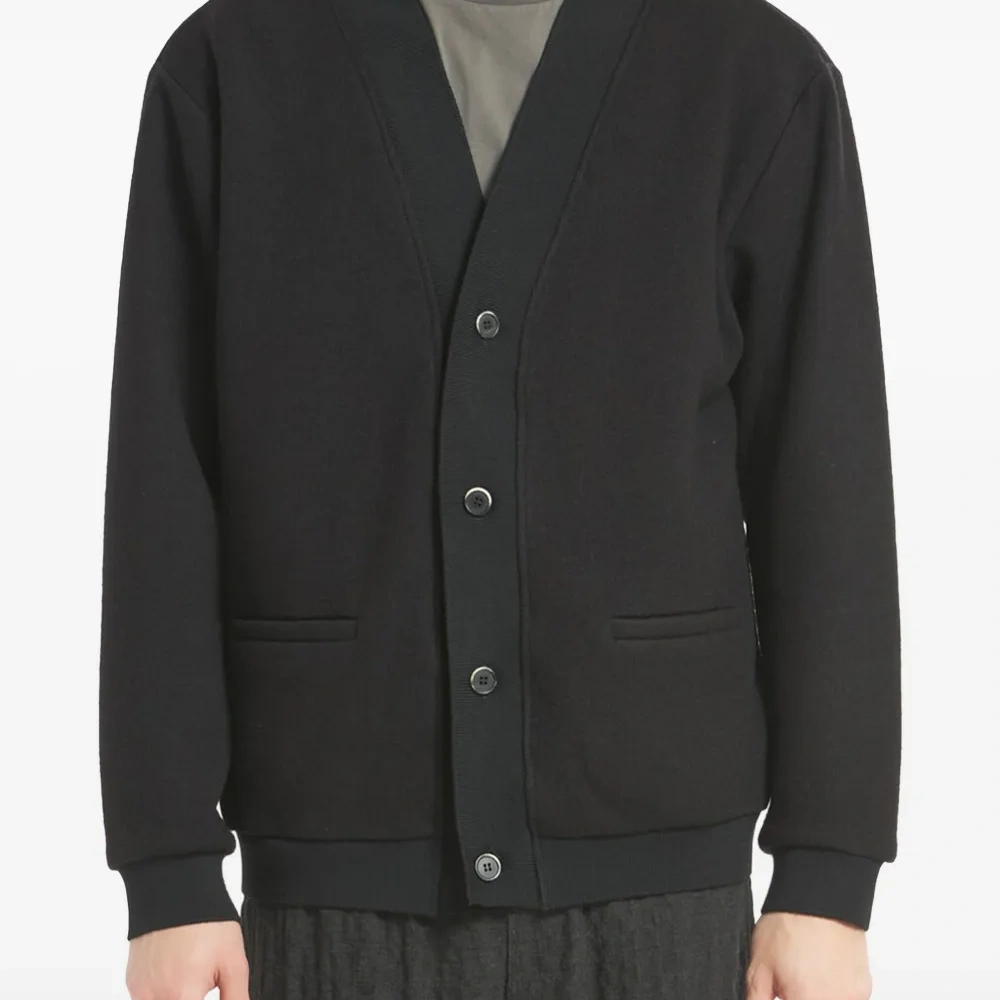 Кардиган с V-образным вырезом