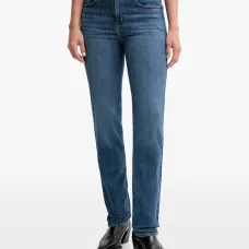 Джинсы с карманами Джинсы с карманами