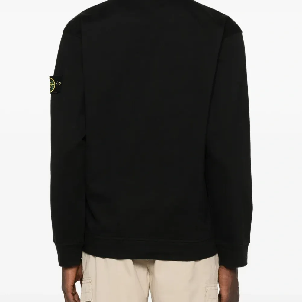 Толстовка с нашивкой-логотипом