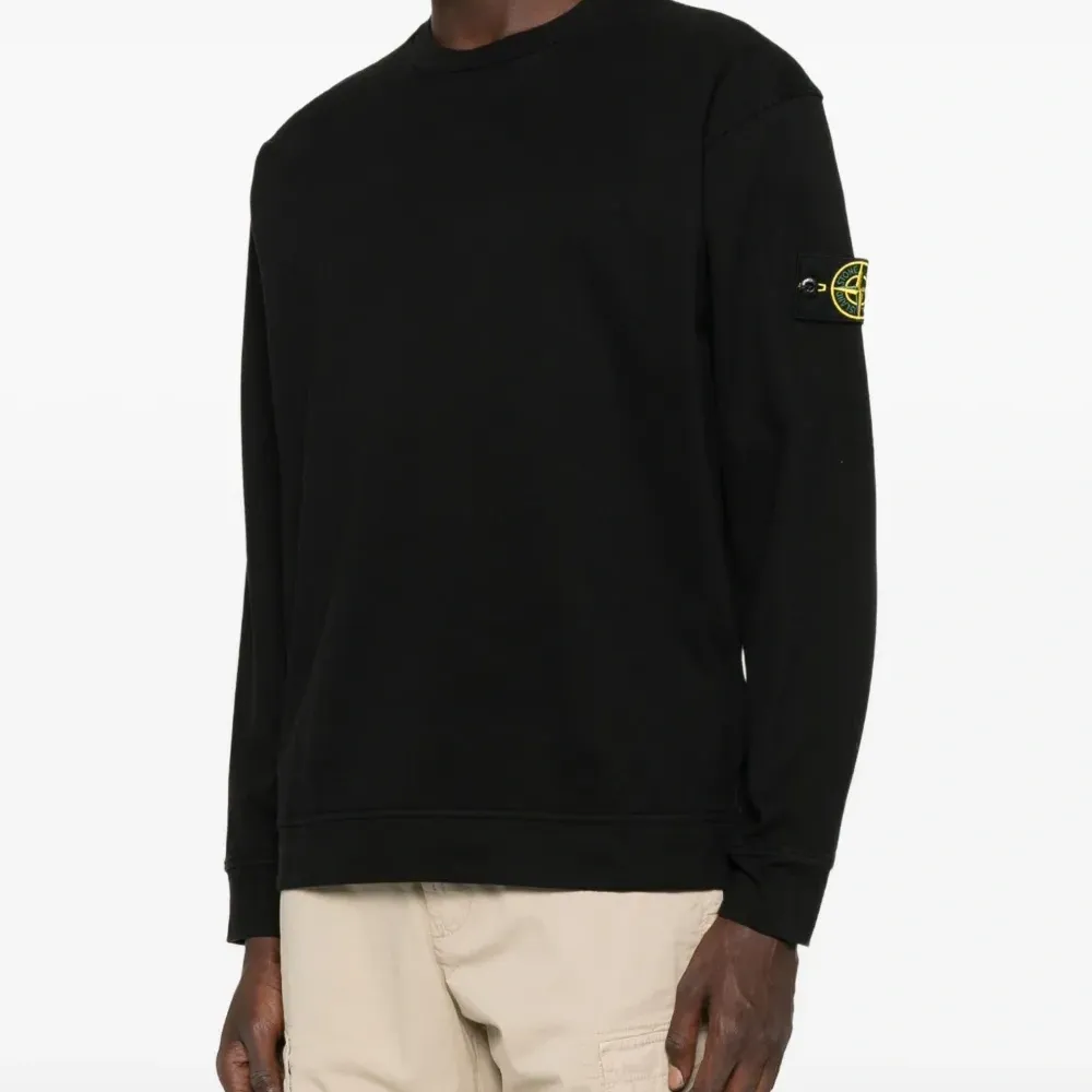 Толстовка с нашивкой-логотипом