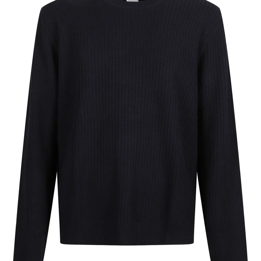 Вязаный свитер в рубчик