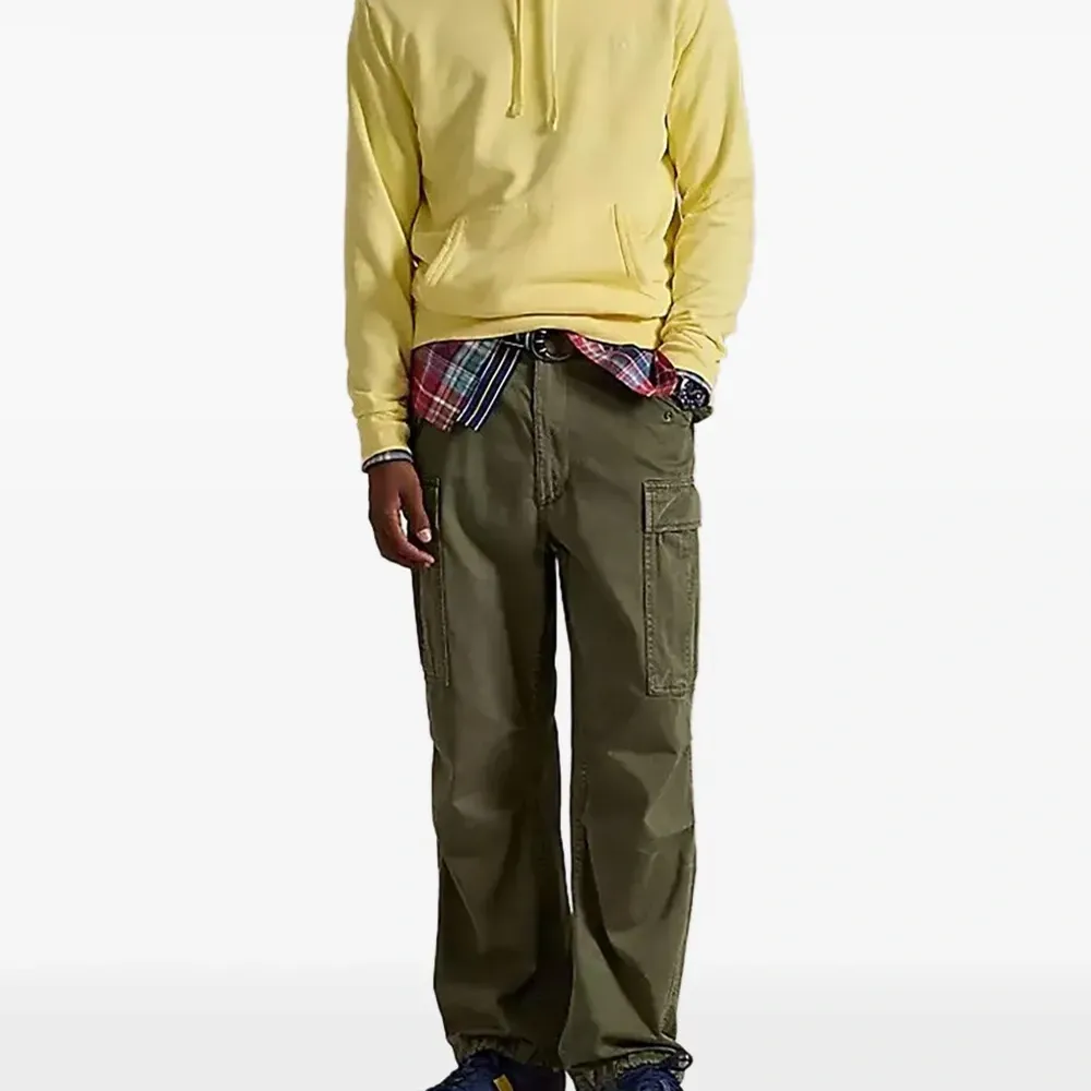 Худи с вышитым логотипом