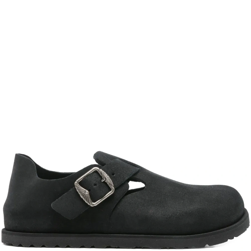 Кроссовки с пряжками