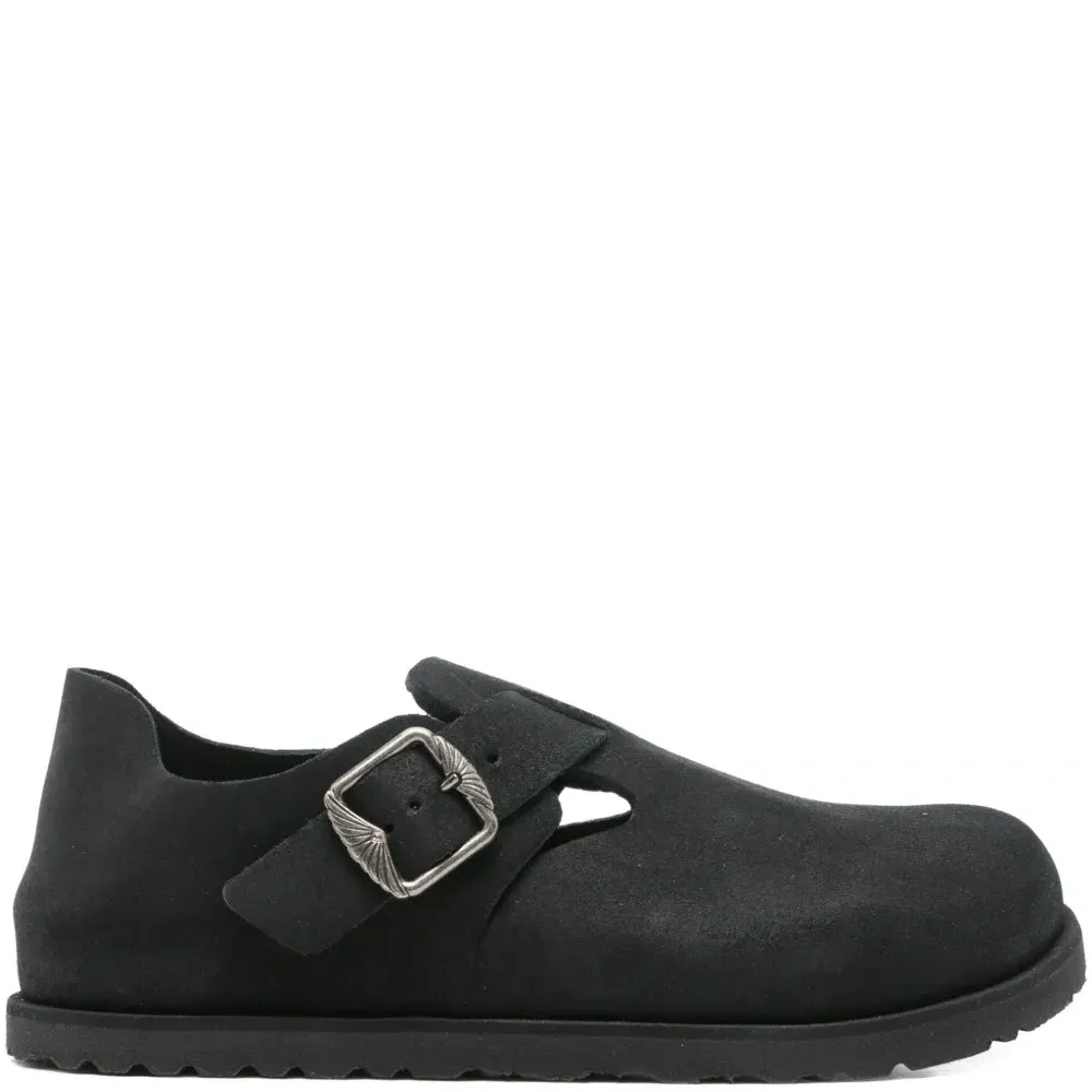 Кроссовки с пряжками