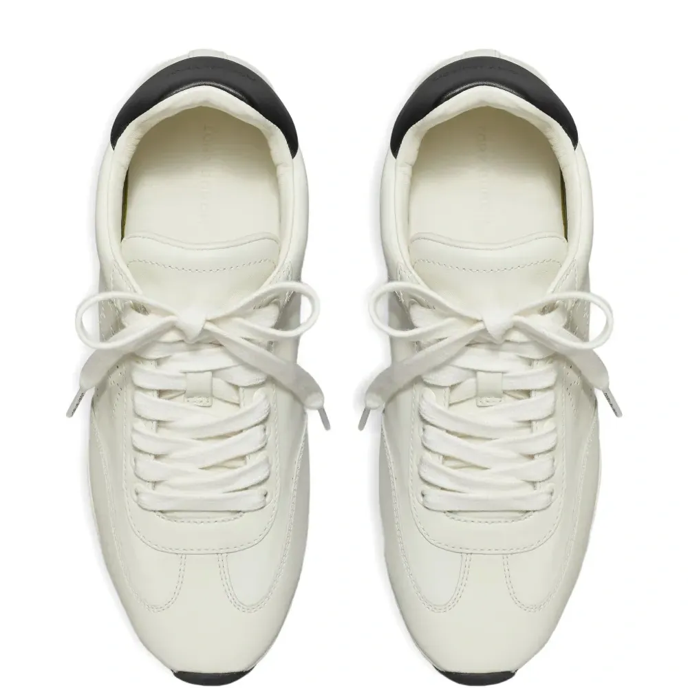 Кроссовки с перфорацией