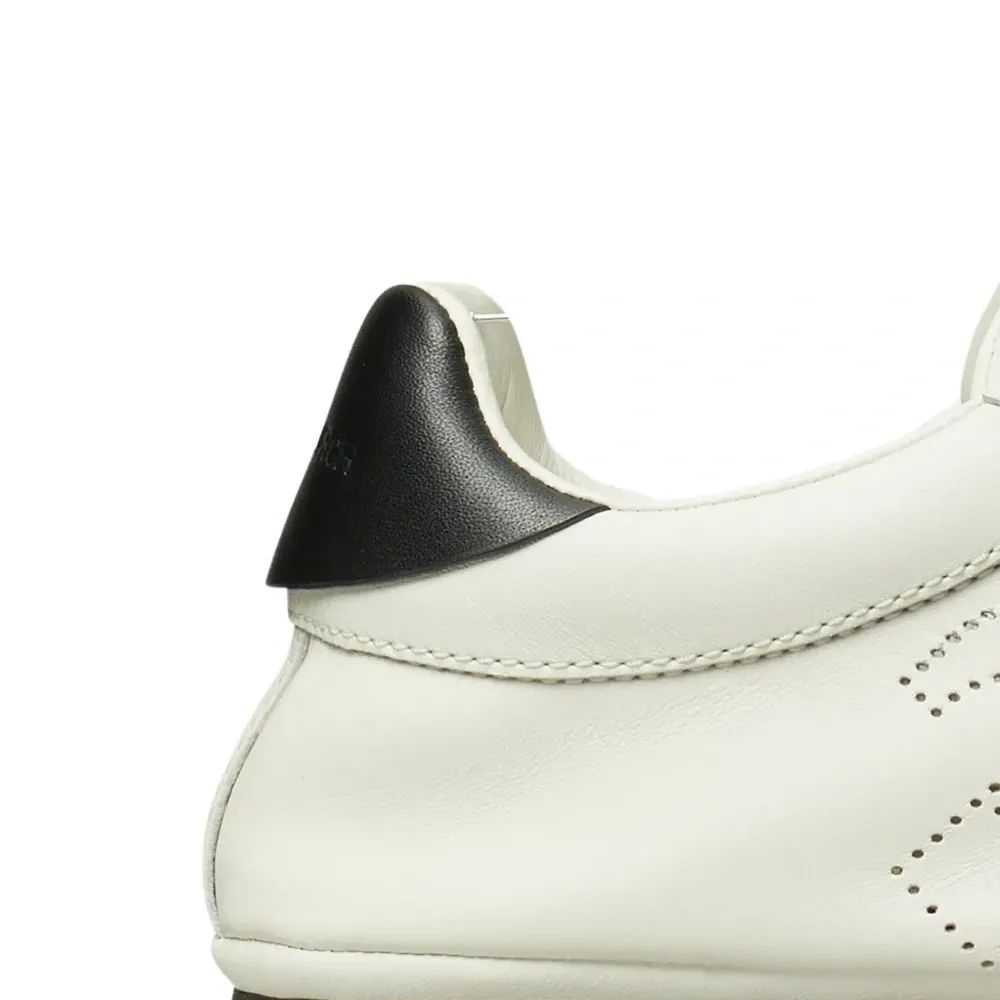 Кроссовки с перфорацией