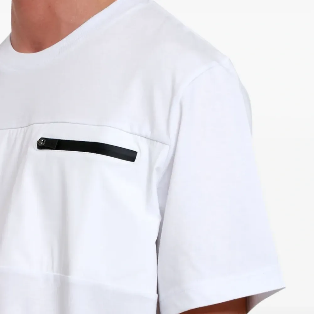 Футболка с панельным дизайном и карманом на молнии