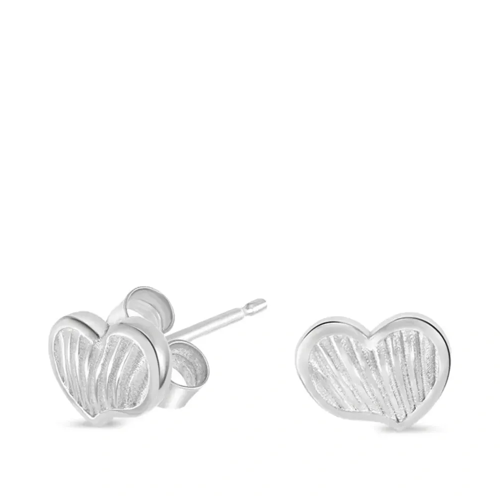 Серьги Humbug Heart Studs Серьги Humbug Heart Studs