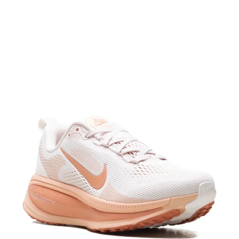 Кроссовки Vomero 18 Light Soft Pink/Light Madder Root/Arctic/Orange Madder Root