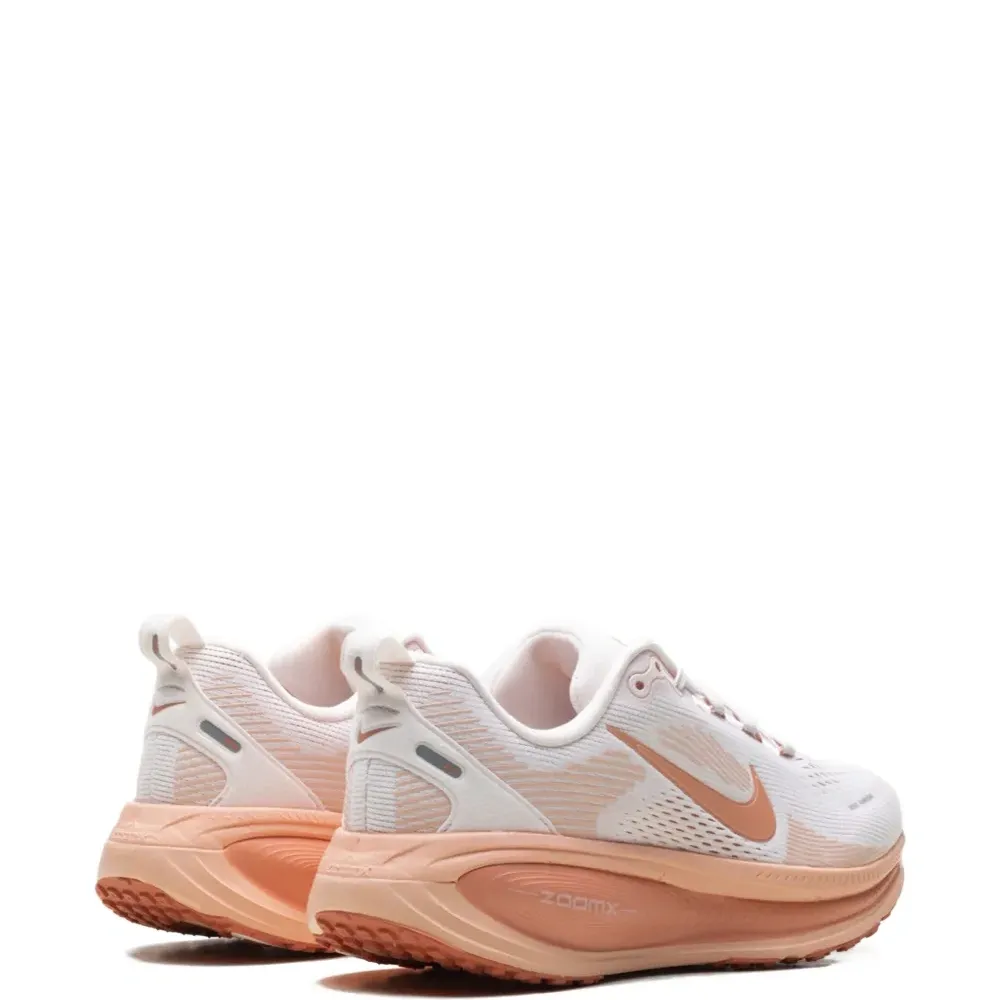 Кроссовки Vomero 18 Light Soft Pink/Light Madder Root/Arctic/Orange Madder Root