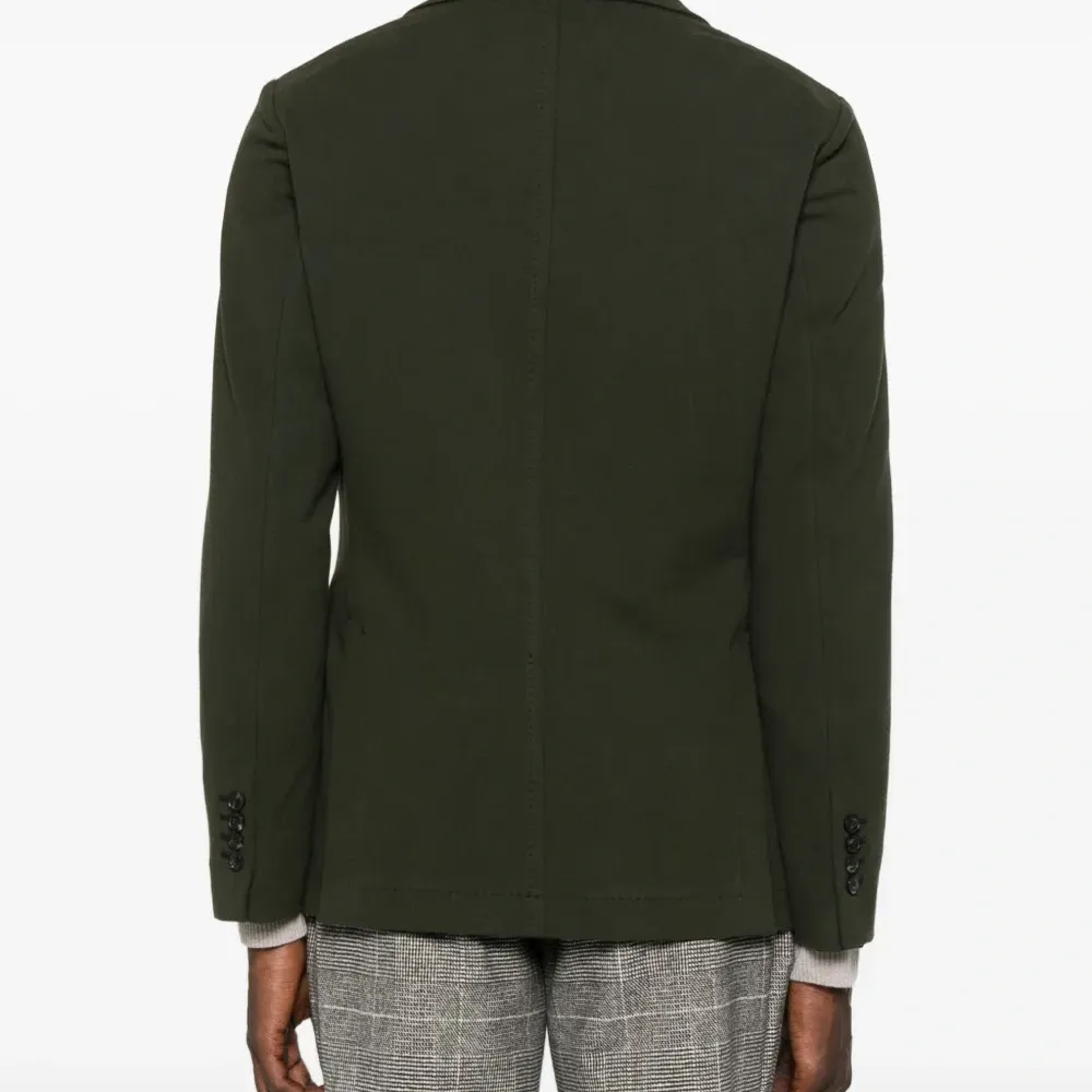 Куртка с накладными карманами