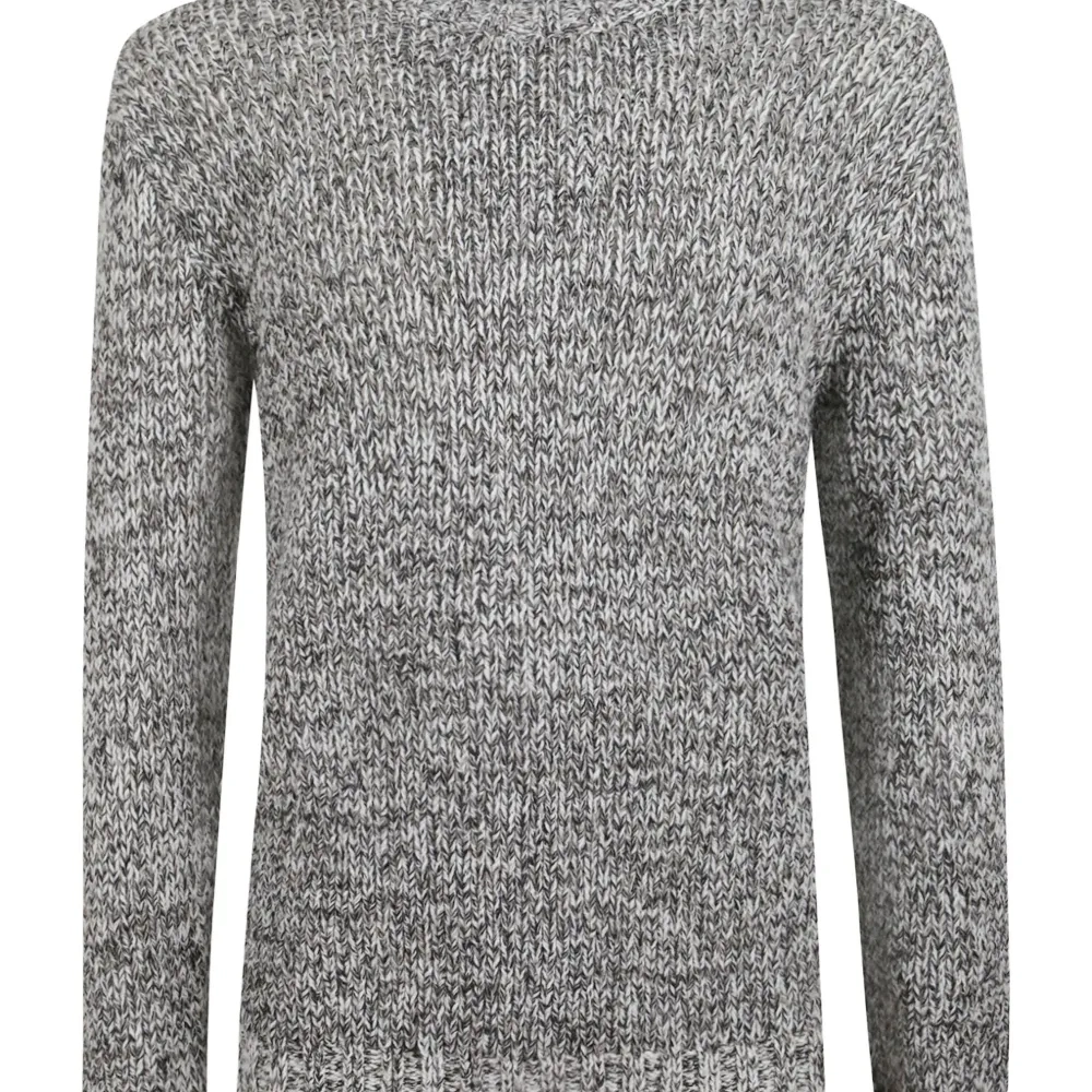 Свитер с высоким воротником