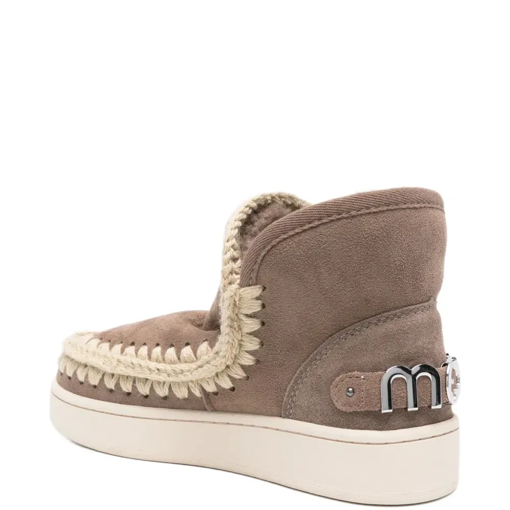 Замшевые ботинки