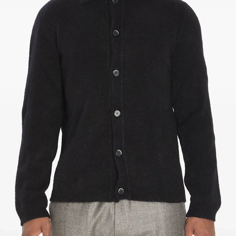 Кардиган с заостренным воротником