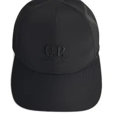 Кепка с вышитым логотипом