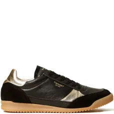 Кроссовки на шнуровке