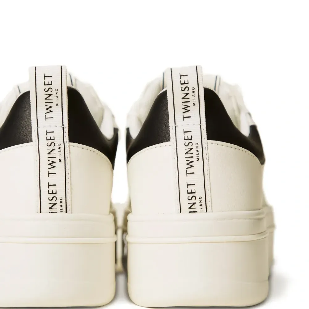 Кроссовки на платформе