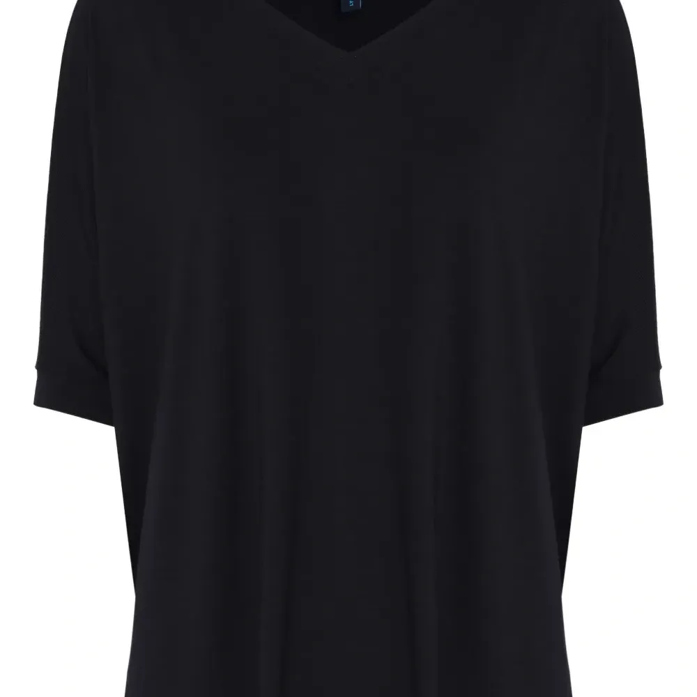 Футболка с V-образным вырезом и короткими рукавами