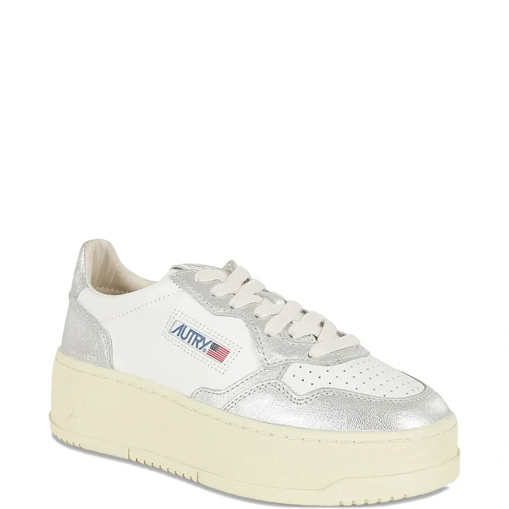 Кроссовки на платформе