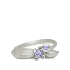 Серебряное кольцо с танзанитом