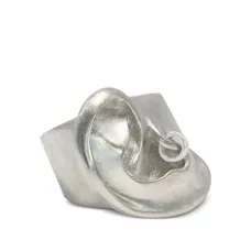 Серебряное кольцо с сапфирами