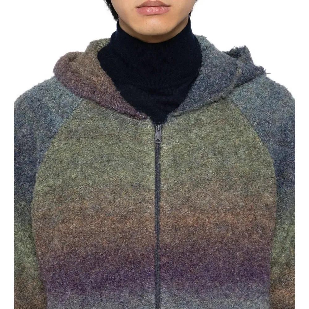 Худи с эффектом градиента Худи с эффектом градиента