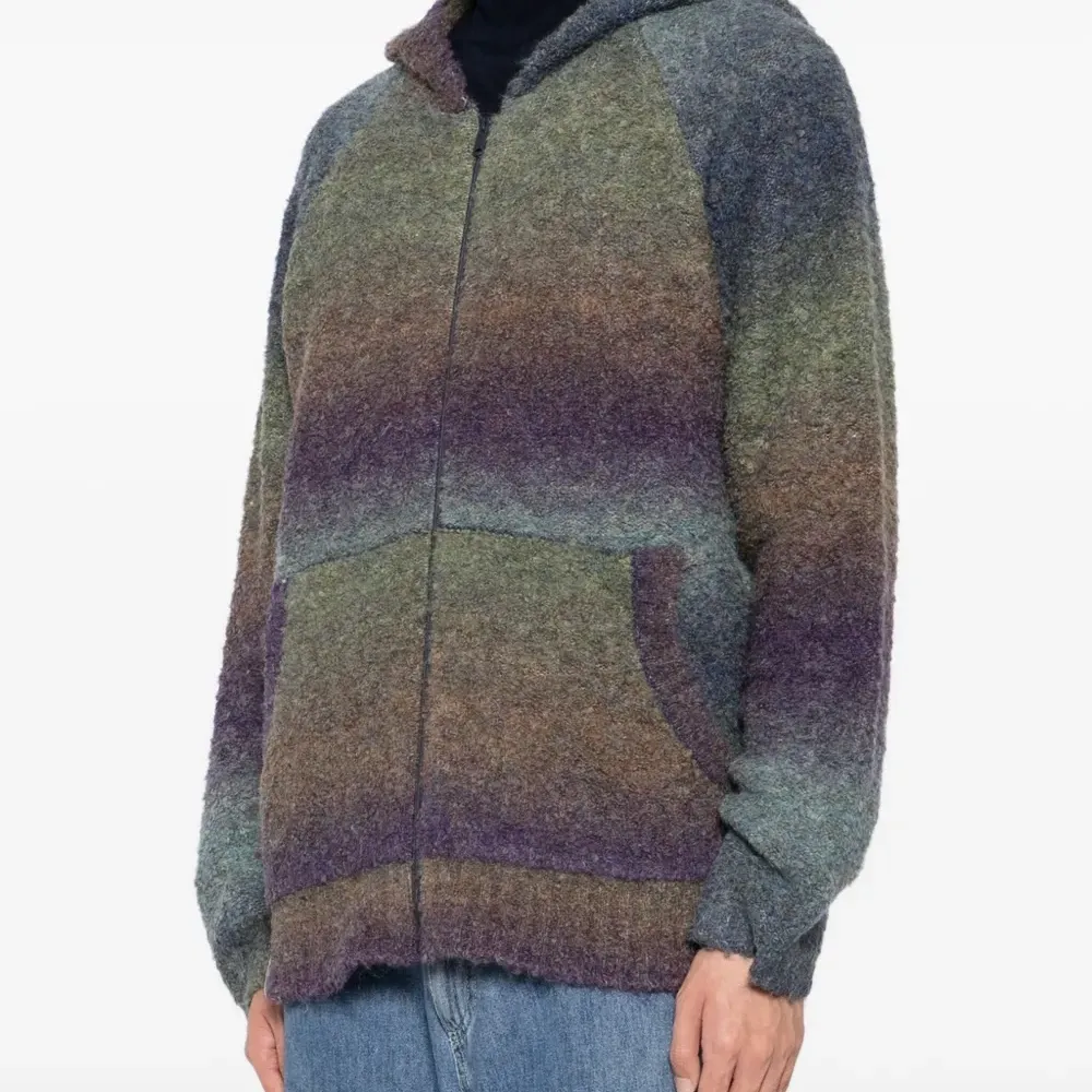 Худи с эффектом градиента Худи с эффектом градиента