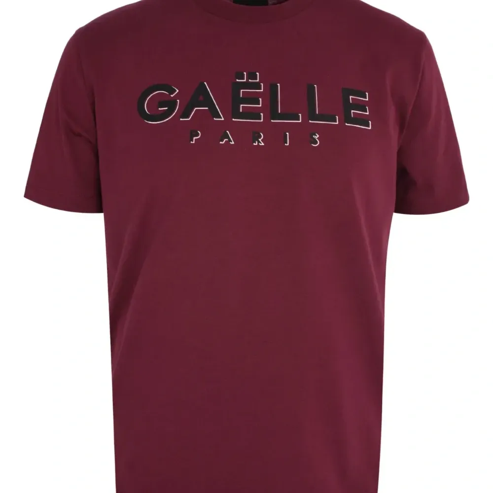 Футболка с логотипом