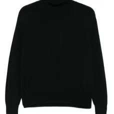 Свитер с высоким воротником