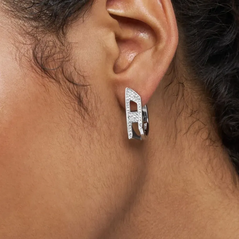 Серьги с логотипом