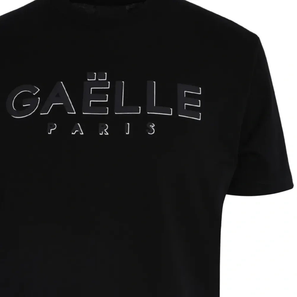 Футболка с логотипом