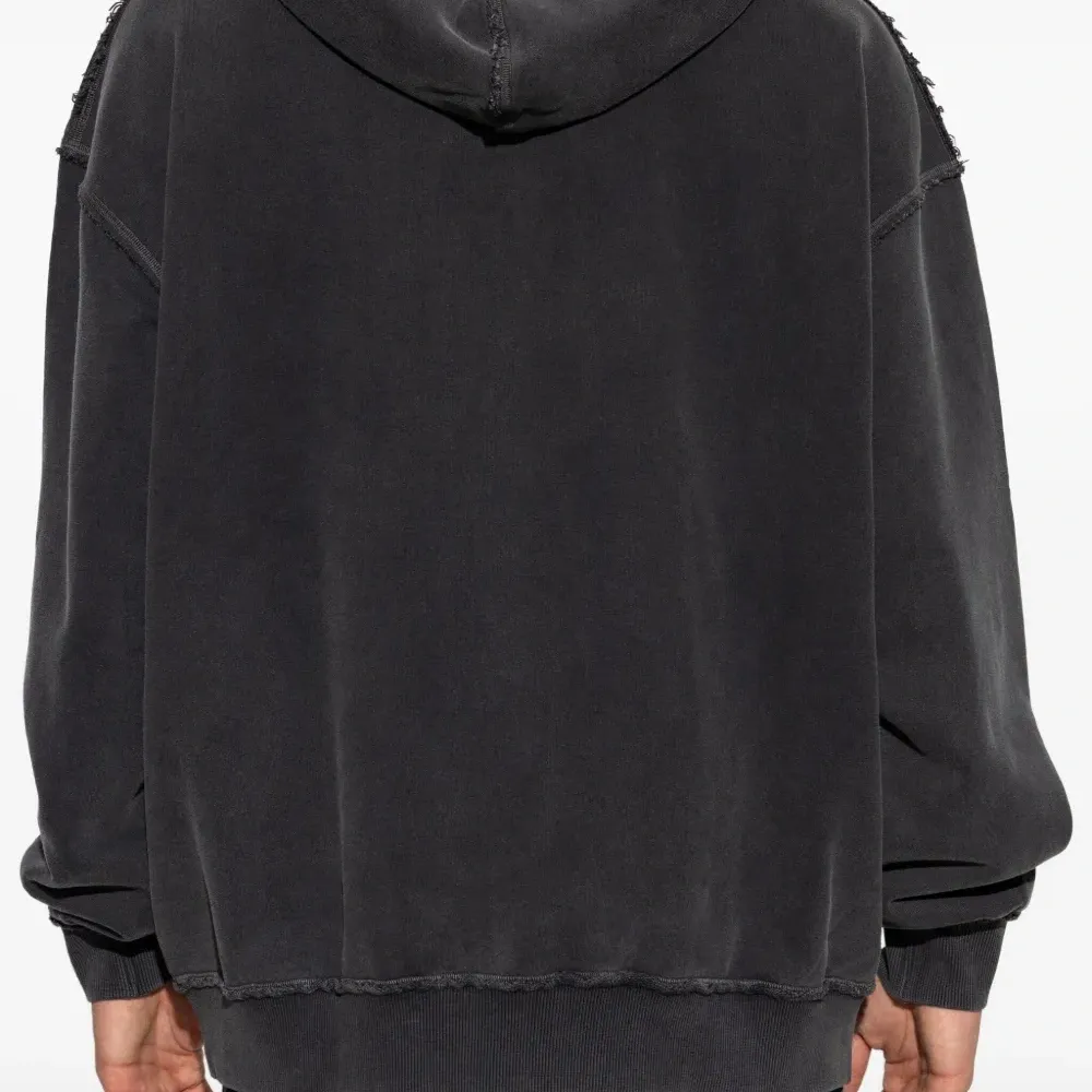 Худи с принтом и заклепками