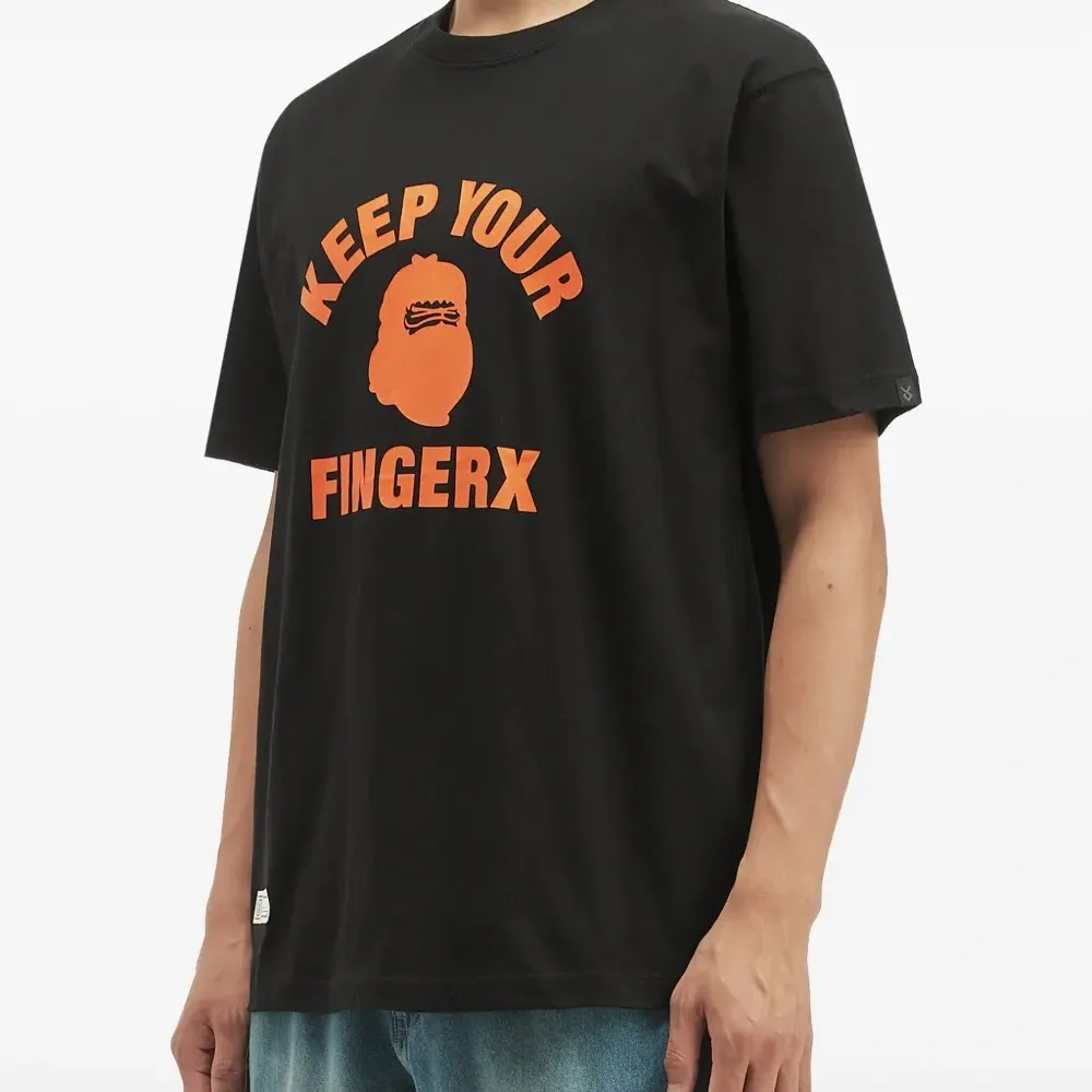 Футболка с графичным принтом Футболка с графичным принтом