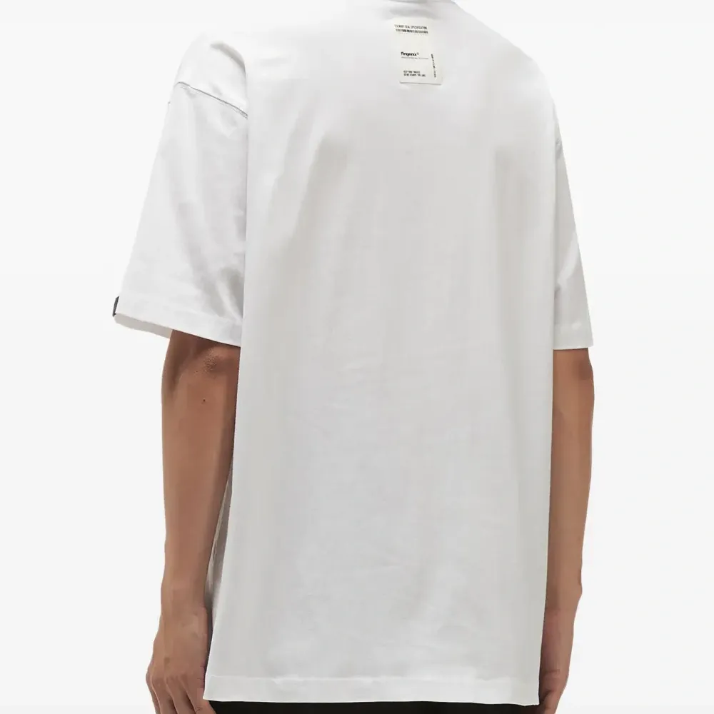 Футболка с круглым вырезом