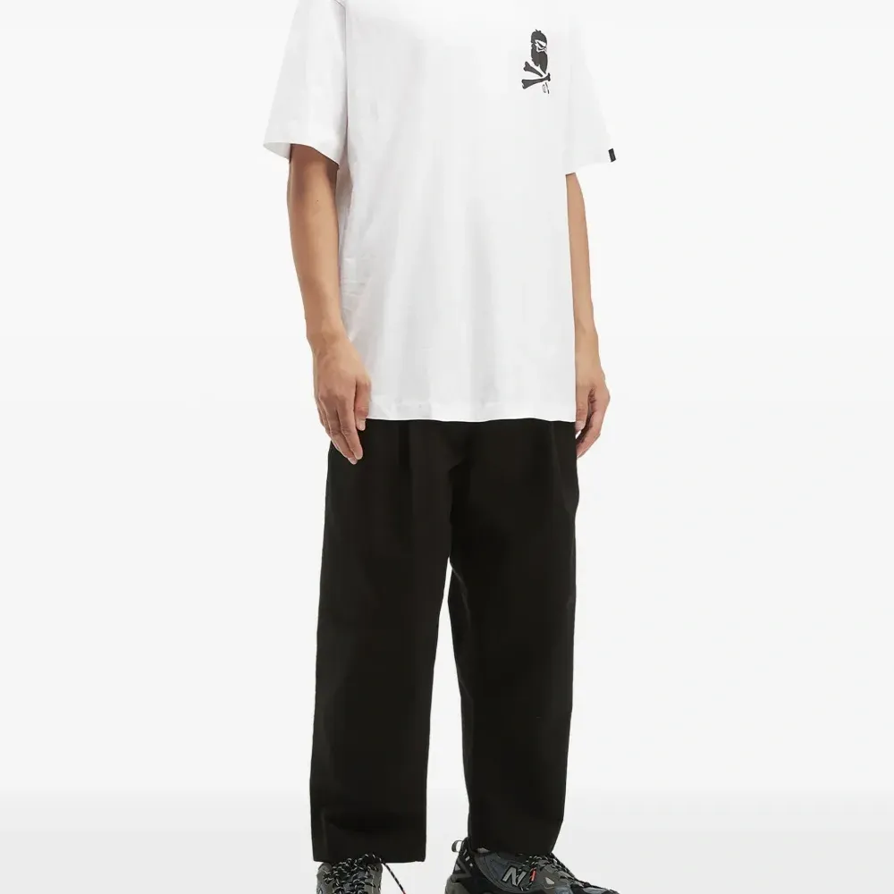 Футболка с круглым вырезом