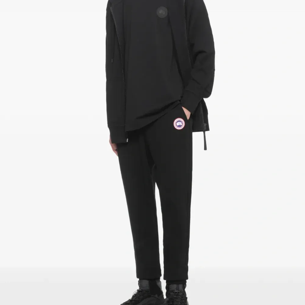 Спортивные брюки Huron с нашивкой-логотипом и кулиской